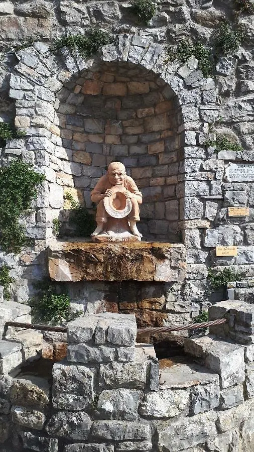 La Casa Di Elvira Villa San Gusme Italy